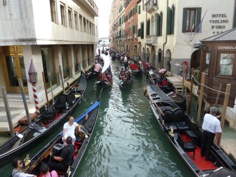 Volle Kan&auml;le in Venedig
