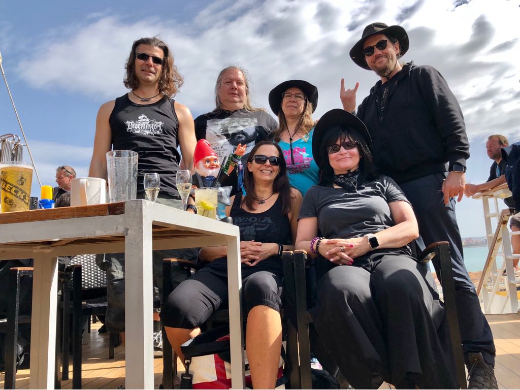 Mit Freunden auf der Mein Schiff 2