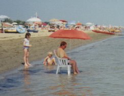 Stuhl im Wasser